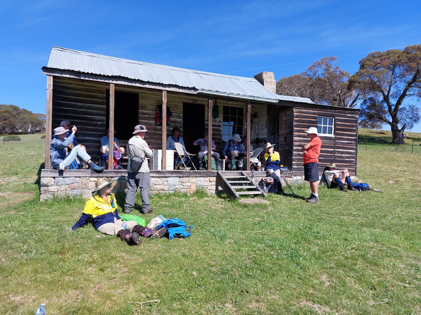 Geoff Brodie speaks to members about his experiences visiting Davey’s Huts over the years