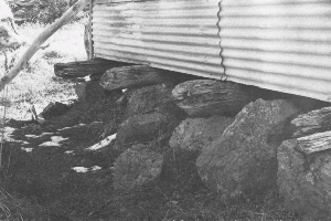  Broken Dam Hut log bearers 1972  Reet Vallack Collection