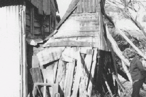 Harris Hut chimney 1972 Reet Vallack Collection