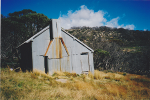 Workparty 2004; the hut resplendant; K. Wild